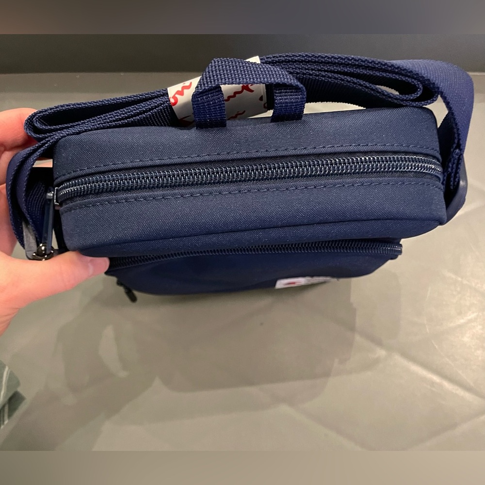Champion Method Cross Body Navy NWT - Picture 5 of 5